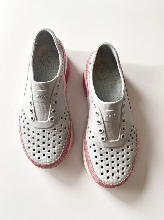 [US13] Native Girls Shoes in Grey and Shimmer Pink