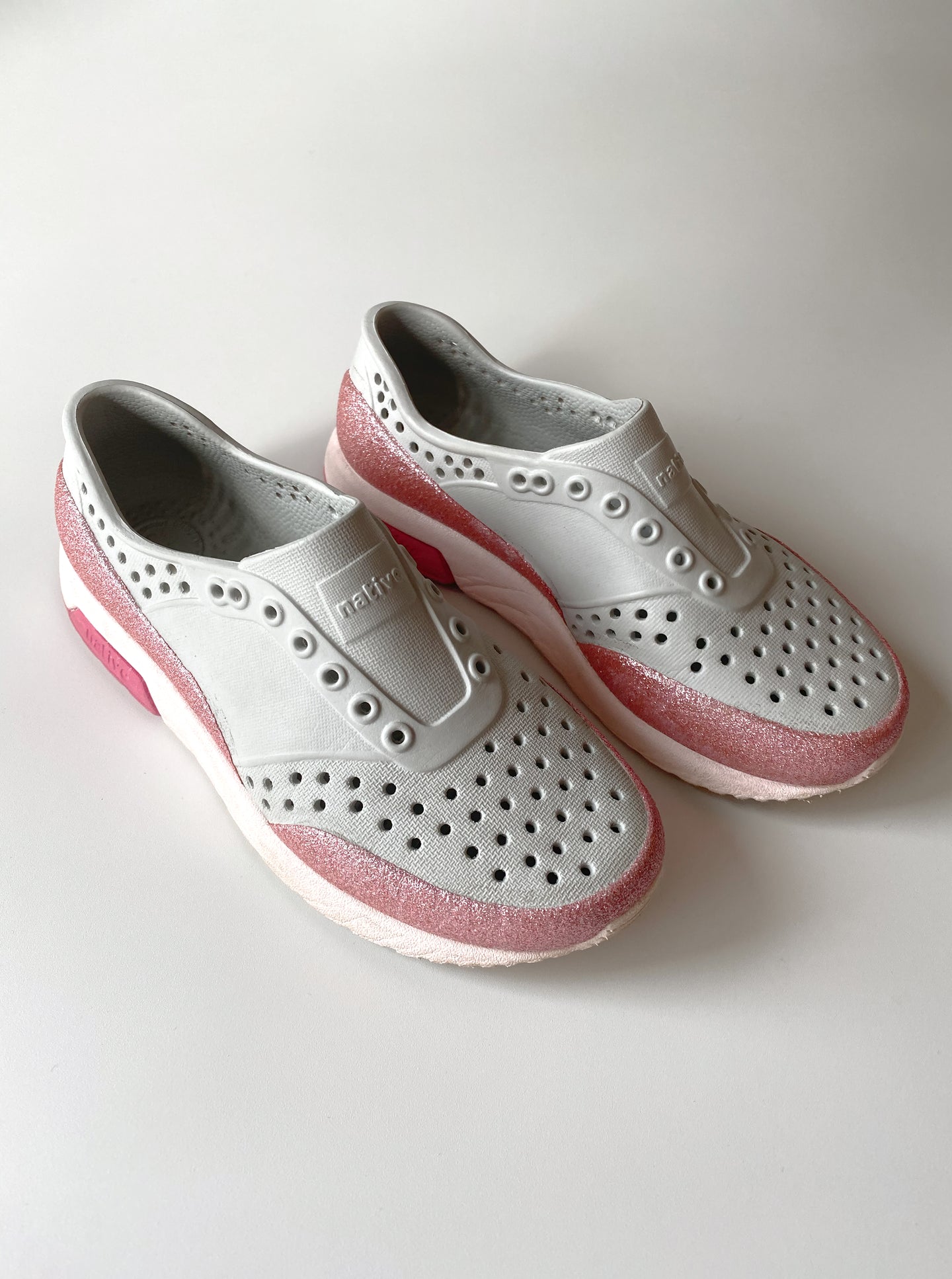[US13] Native Girls Shoes in Grey and Shimmer Pink